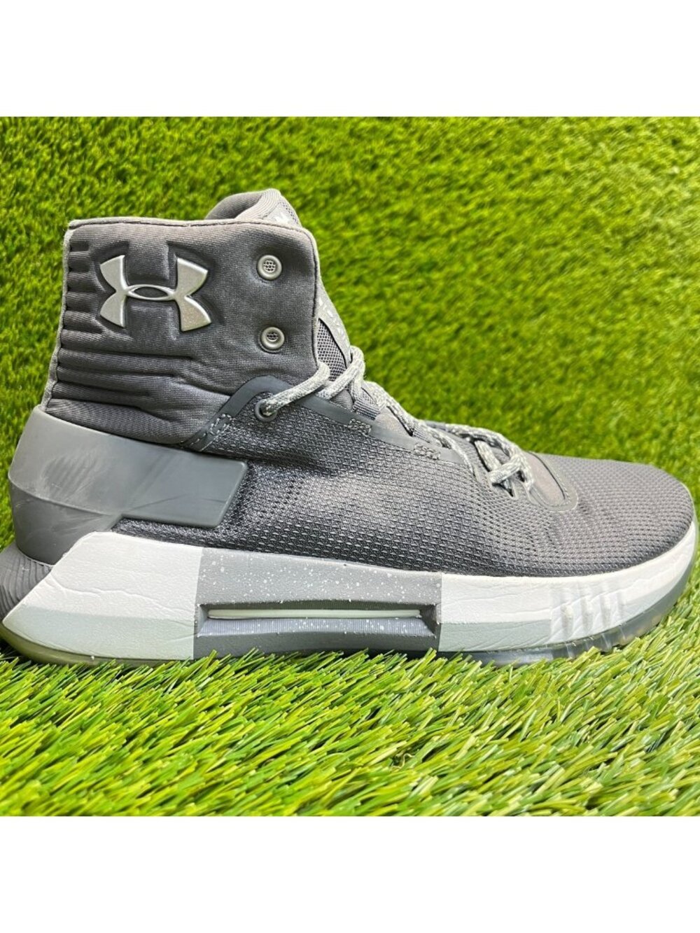 Under Armour Highlight Ace 2.0 Womens Size 9 Gray White Running Volleyball Shoes